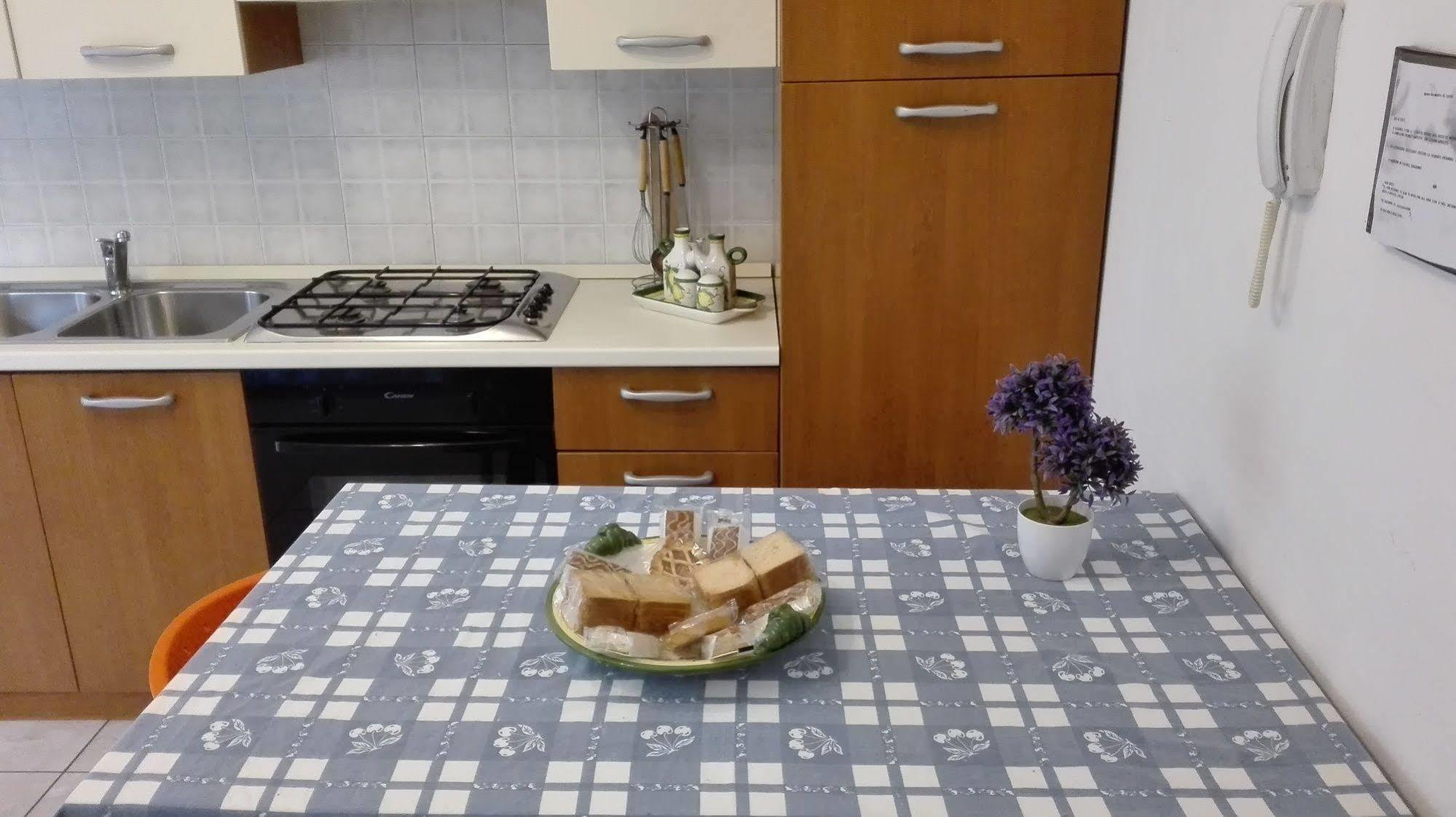 Residence Il Pino サロンノ エクステリア 写真